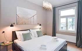Prague Apartment Spalena